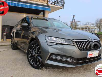 Skoda Superb SW 2.0 tdi 4x4 DSG Laurin&Klement 200cv Grigio usata TAGLIO DI PO