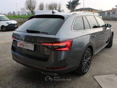 Skoda Superb SW 2.0 tdi 4x4 DSG Laurin&Klement 200cv Grigio usata TAGLIO DI PO
