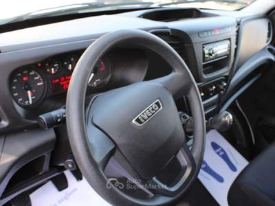 Iveco Daily 2.3 E6 L2H2-CRUISE-CONTROLL Bianco usata TAGLIO DI PO