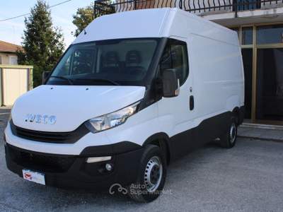 Iveco Daily 2.3 E6 L2H2-CRUISE-CONTROLL Bianco usata TAGLIO DI PO