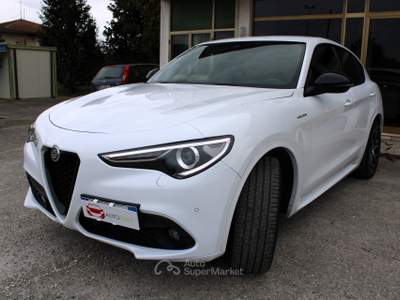 Alfa Romeo Stelvio 2.2 t Veloce Q4 210cv auto 4x4 FULL-OPTIONAL Bianco usata TAGLIO DI PO