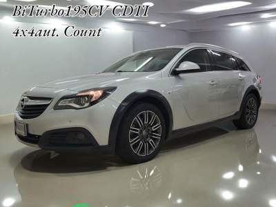 Opel Insignia 2.0 BiTurbo195CV CDTI 4x4 aut. Country Tourer SW Argento usata Leini