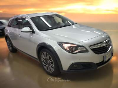 Opel Insignia 2.0 BiTurbo195CV CDTI 4x4 aut. Country Tourer SW Argento usata Leini