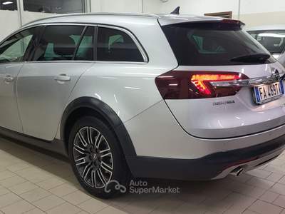 Opel Insignia 2.0 BiTurbo195CV CDTI 4x4 aut. Country Tourer SW Argento usata Leini
