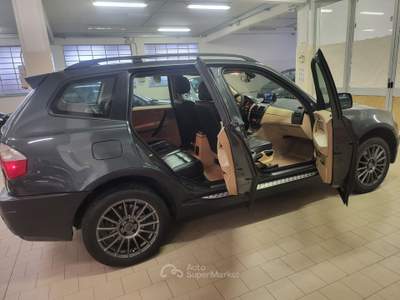 BMW X3 2.0d cat Futura Verde usata Leini