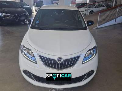 Lancia Ypsilon Ypsilon 1.0 firefly hybrid Platino s&s 70cv Bianco usata Orvieto
