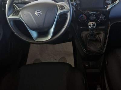 Lancia Ypsilon Ypsilon 1.0 firefly hybrid Platino s&s 70cv Bianco usata Orvieto