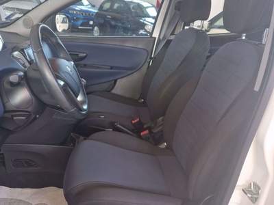 Lancia Ypsilon Ypsilon 1.0 firefly hybrid Platino s&s 70cv Bianco usata Orvieto