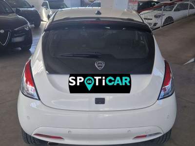 Lancia Ypsilon Ypsilon 1.0 firefly hybrid Platino s&s 70cv Bianco usata Orvieto