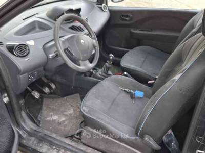 Renault Twingo 1.2 16V POCO INCIDENTATA Nero usata Cigognola