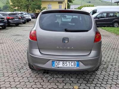Seat Altea 2.0 TDI DPF ADATTA NEOPATENTATI Arancione usata Cigognola