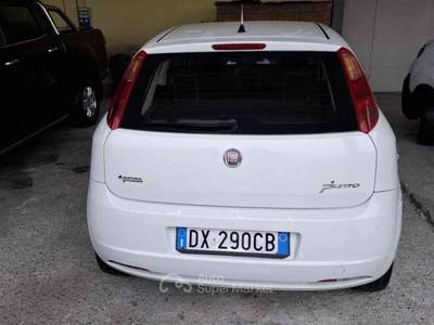 Fiat Grande Punto 1.4 3P. METANO Natural Power Bianco usata Cigognola