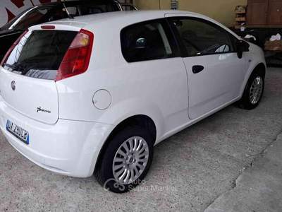 Fiat Grande Punto 1.4 3P. METANO Natural Power Bianco usata Cigognola