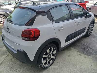 Citroen C3 1.2 PureTech 110CV Shine Aut. Bianco usata Giugliano in Campania