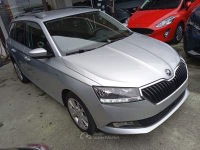 Skoda Fabia Wagon 1.0 TSI 110CV Clever Argento usata Giugliano in Campania