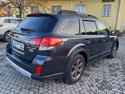 Subaru Outback 2.0D AVD CVT FULL OPTIONAL Arancione usata Cigognola