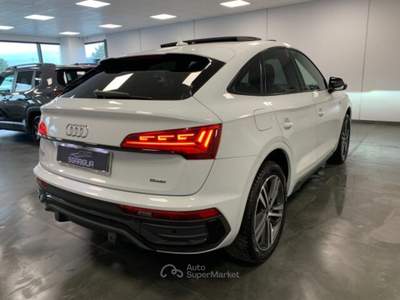 Audi Q5 SPB Tetto Apribile Sportback S Line Quattro 40 TDI Bianco usata Qualiano