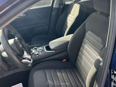 Alfa Romeo Giulia Giulia 2.2 t Super 160cv auto my19 Blu/Azzurro usata Borgo Maggiore