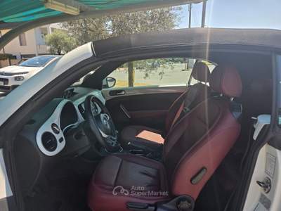 Volkswagen Maggiolino Maggiolino 1.6 tdi Design 105cv Bianco usata Varedo