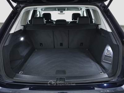 Volkswagen Touareg 3.0 V6 TDI SCR 170kW Elegance 231CV Blu/Azzurro usata Padova