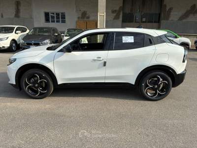 Alfa Romeo Junior 1.2 145 CV Hybrid eDCT6 Ti+BPK-Pack Techno+Tetto Bianco usata Varedo
