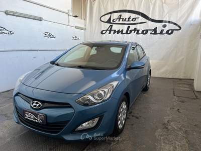 Hyundai i30 i30 5p 1.6 crdi Comfort 110cv auto TUA DA 99,00 EURO AL MESE Blu/Azzurro usata San Giuseppe Vesuviano