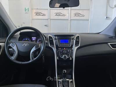 Hyundai i30 i30 5p 1.6 crdi Comfort 110cv auto TUA DA 99,00 EURO AL MESE Blu/Azzurro usata San Giuseppe Vesuviano