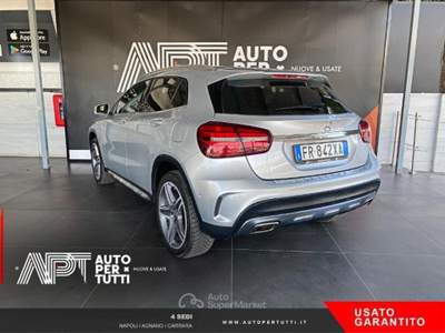 Mercedes-Benz GLA GLA 200 d Premium 4matic auto Grigio usata Napoli