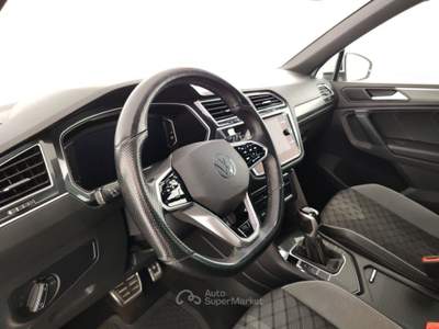 Volkswagen Tiguan 2.0 TDI SCR 110KWR-Line DSG Bianco usata Massa