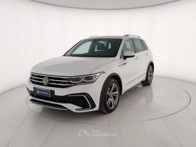 Volkswagen Tiguan 2.0 TDI SCR 110KWR-Line DSG Bianco usata Massa