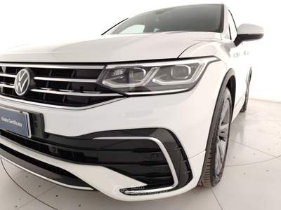 Volkswagen Tiguan 2.0 TDI SCR 110KWR-Line DSG Bianco usata Massa