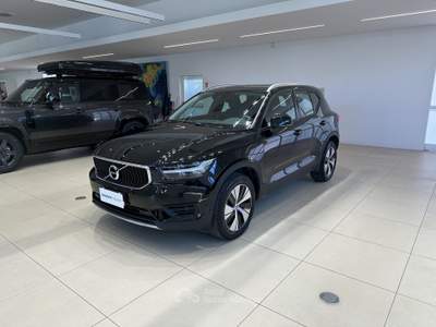 Volvo XC40 T2  Business (95Kw) Nero usata Forlì