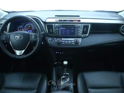 Toyota RAV4 2.2 D-CAT (150CV) A/T LOUNGE 4WD Fari Bi-xeno/Telecamera posteriore/Sedili anteriori riscaldabili Argento usata Feltre