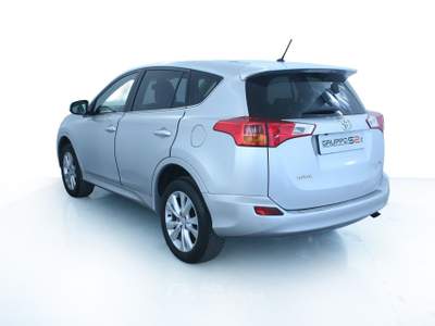 Toyota RAV4 2.2 D-CAT (150CV) A/T LOUNGE 4WD Fari Bi-xeno/Telecamera posteriore/Sedili anteriori riscaldabili Argento usata Feltre