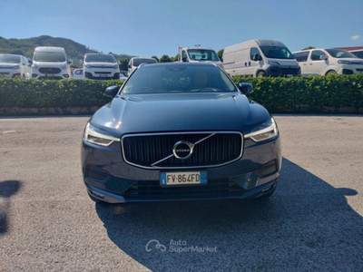 Volvo XC60 D5 AWD Geartronic Momentum Blu/Azzurro usata Bagni di Lucca