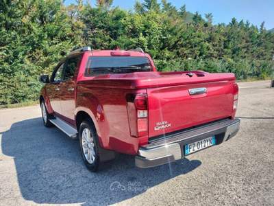 Isuzu D-Max 1.9 Crew Solar Plus 4x4 autom. Lilla usata Bagni di Lucca