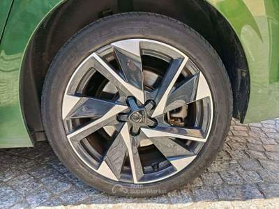 Peugeot 308 Allure Pack 1.6 PHEV 180 Verde usata Novara