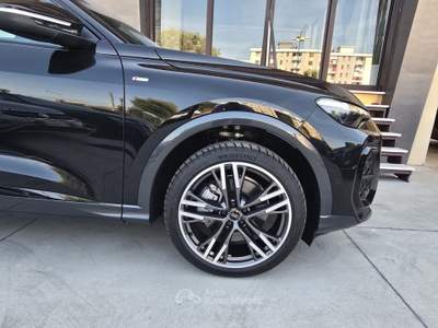 Audi Q5 204 CV quattro S tronic Identity Black Nero usata Brusciano