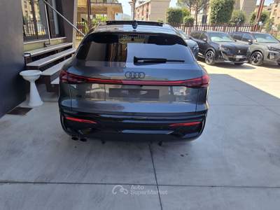 Audi Q5 204 CV quattro S tronic Identity Black Grigio usata Brusciano