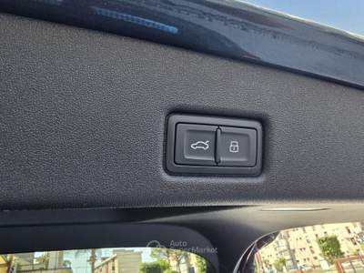 Audi Q5 204 CV quattro S tronic Identity Black Grigio usata Brusciano