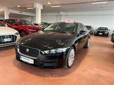Jaguar XE PURE 2.0 D Turbo 180 CV aut. Nero usata Bagnaria Arsa