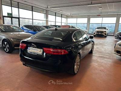 Jaguar XE PURE 2.0 D Turbo 180 CV aut. Nero usata Bagnaria Arsa