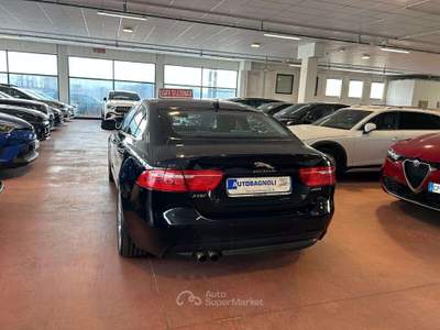 Jaguar XE PURE 2.0 D Turbo 180 CV aut. Nero usata Bagnaria Arsa