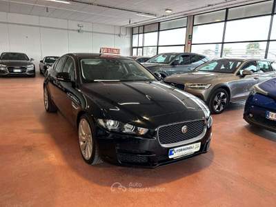 Jaguar XE PURE 2.0 D Turbo 180 CV aut. Nero usata Bagnaria Arsa