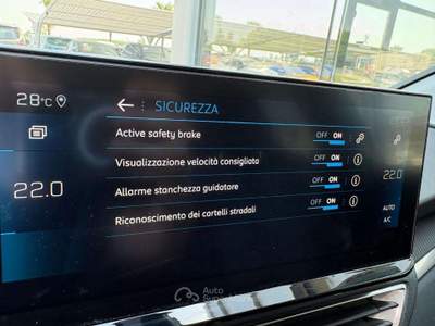 Peugeot 3008 ALLURE BlueHDi 130 EAT8 SPOTICAR Blu/Azzurro usata Bagnaria Arsa