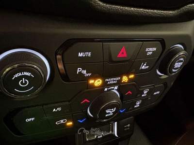 Jeep Renegade LIMITED 1.5 T4 Hybrid MHEV Aut. SPOTICAR Bianco usata Bagnaria Arsa