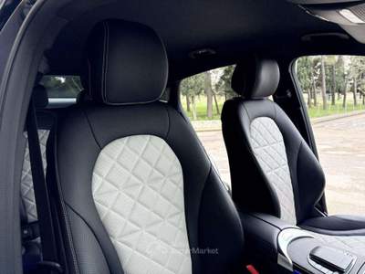 Mercedes-Benz GLC de 4Matic Plug-in hybrid Coupé Premium Plus. Blu/Azzurro usata Carovigno