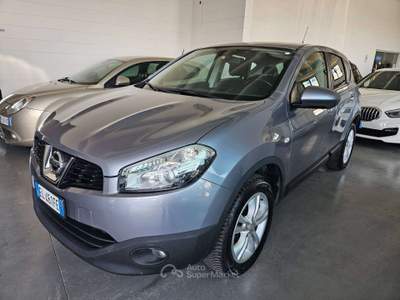 Nissan Qashqai 1.6 dci Acenta 4X4 Argento usata Martinengo