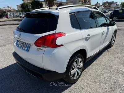 Peugeot 2008 ALLURE 1.6e-HDi 92CV S&S Bianco usata giugliano in campania