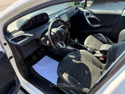 Peugeot 2008 ALLURE 1.6e-HDi 92CV S&S Bianco usata giugliano in campania